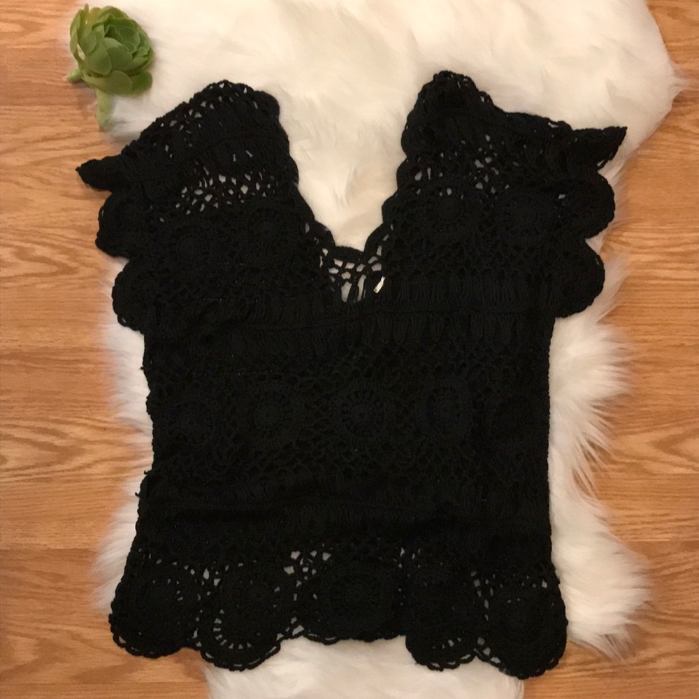 ✨Crochet Black knit top✨